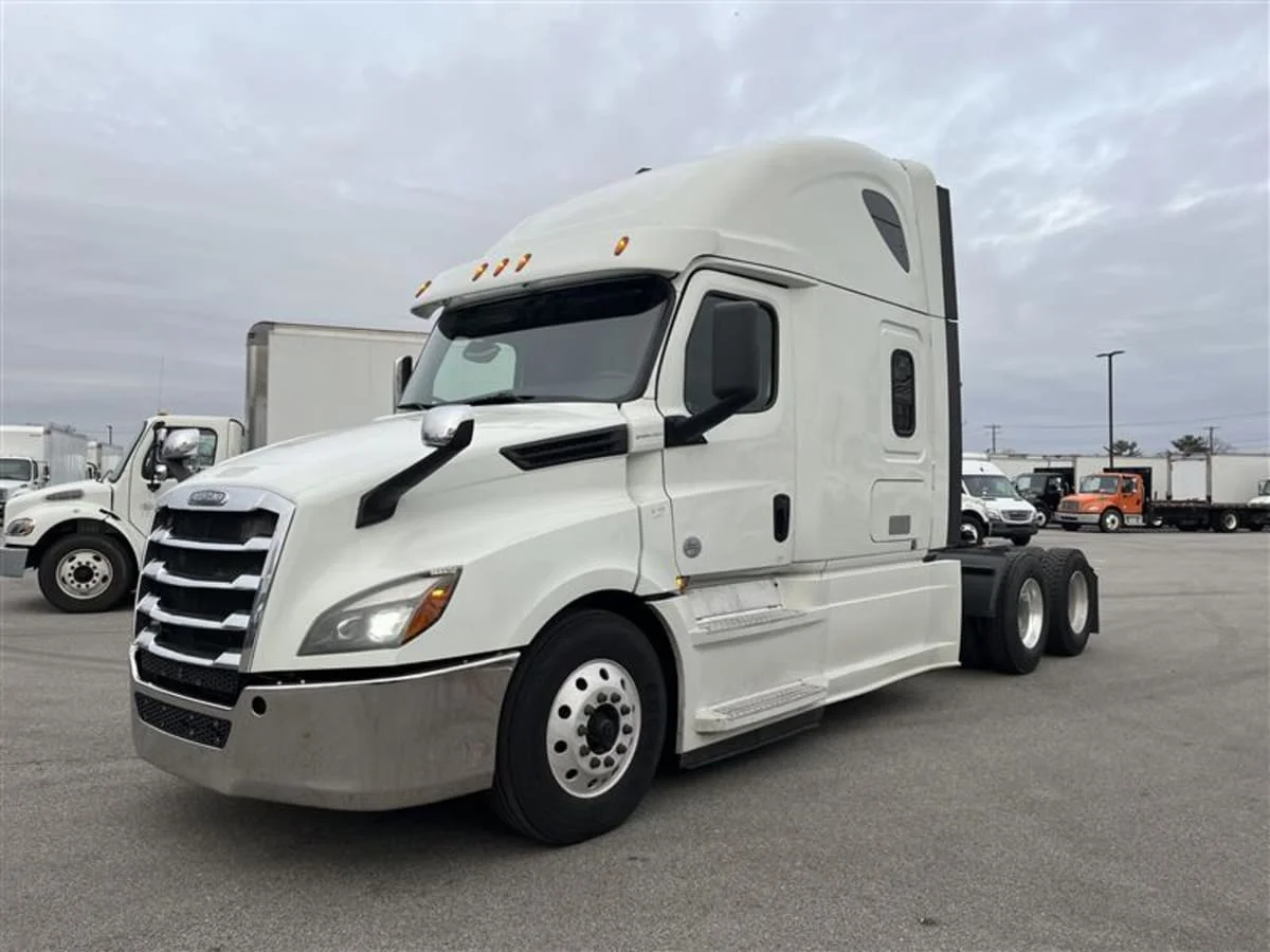 2020 Freightliner Cascadia in Beltsville, MD