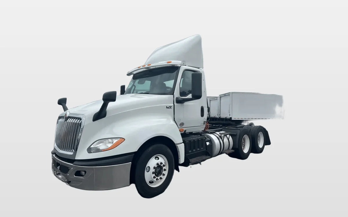 2018 International - image 1