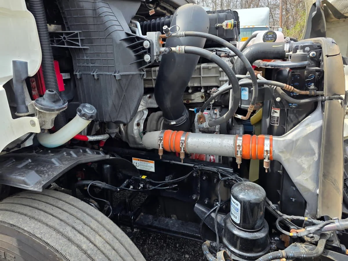 2019 Freightliner Cascadia - image 12