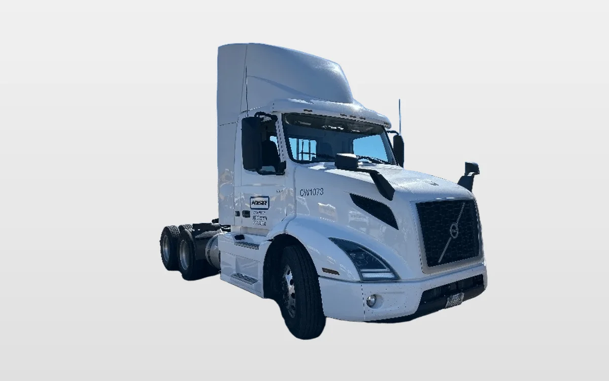 2021 Volvo VNR 640 - image 1