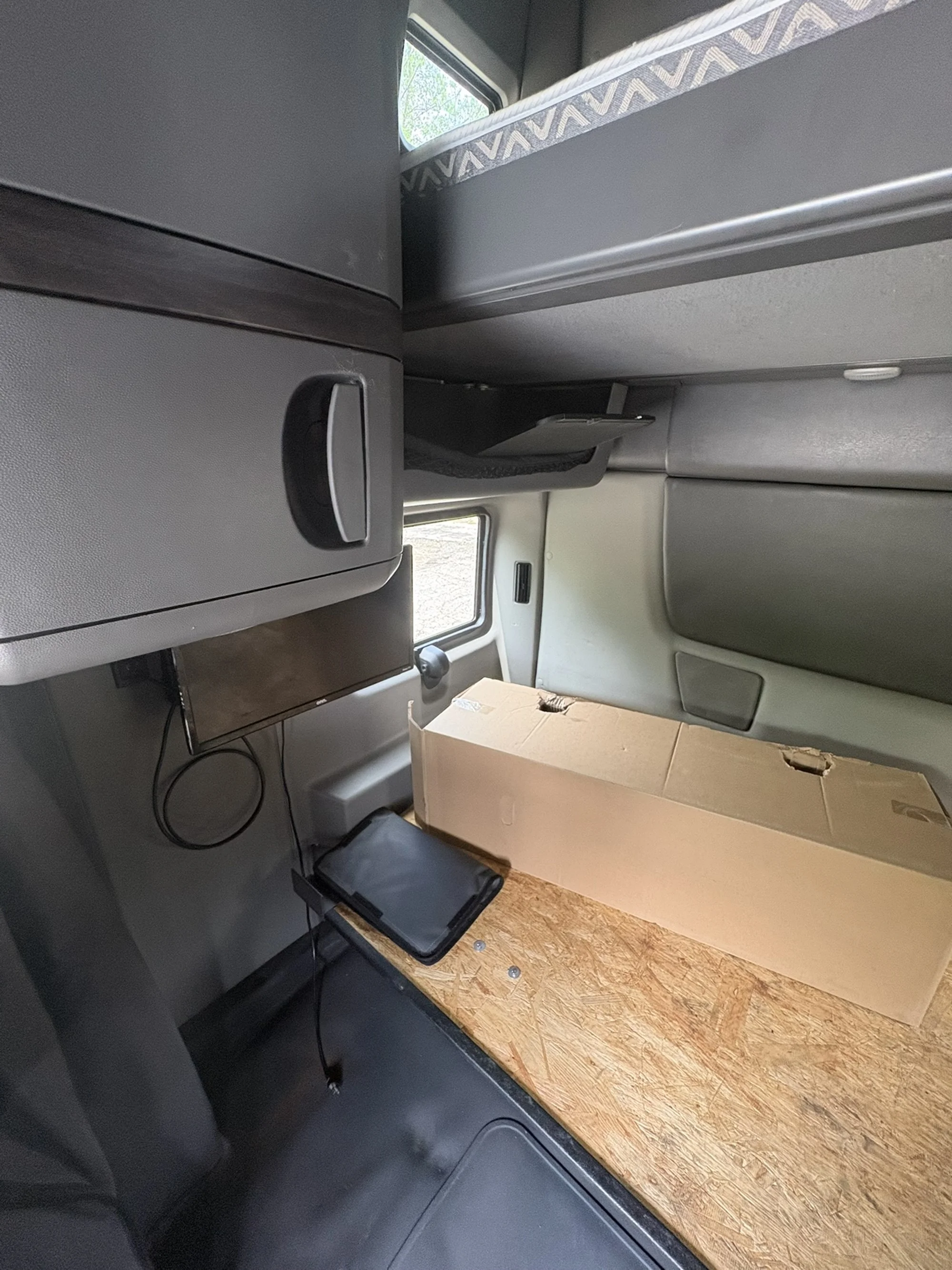 2024 International LT in West Michigan International, MI — photo 19