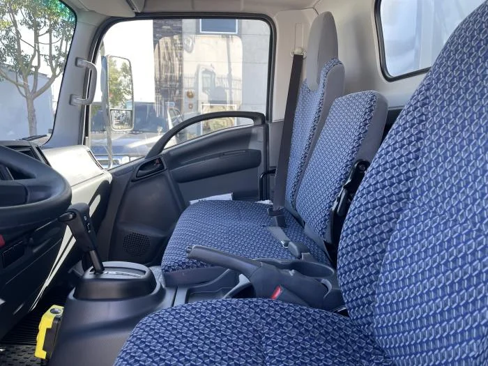 2025 Isuzu NRR - image 18