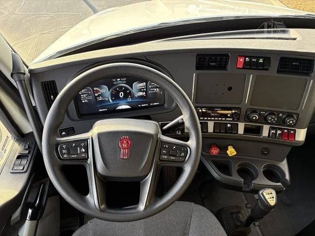 2023 Kenworth T680 in Salt Lake City, UT — photo 10