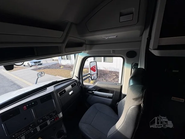 2023 Kenworth T680 in Salt Lake City, UT — photo 12