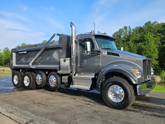 2027 Kenworth T880