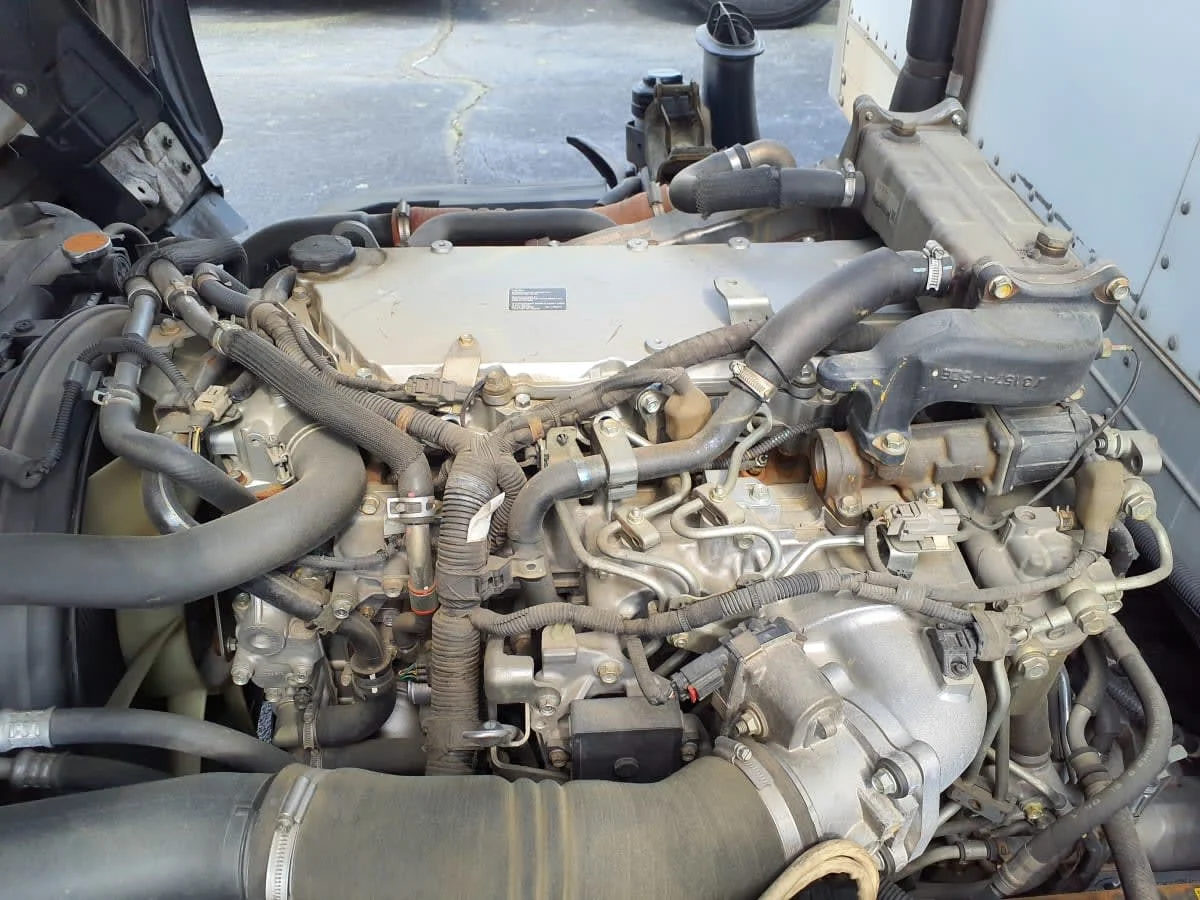 2017 Isuzu NQR - image 10