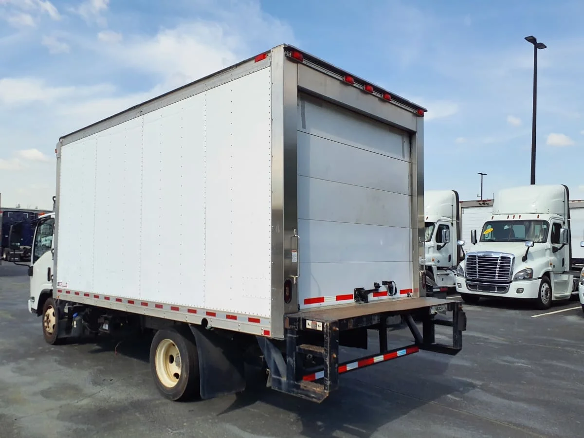 2017 Isuzu NQR - image 6