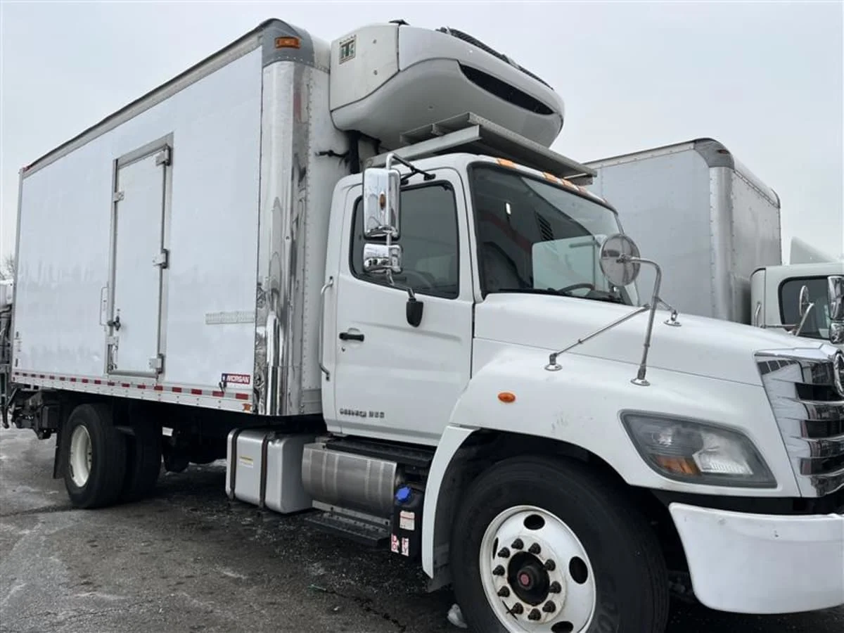 2020 Hino 268 in Beltsville, MD — photo 3