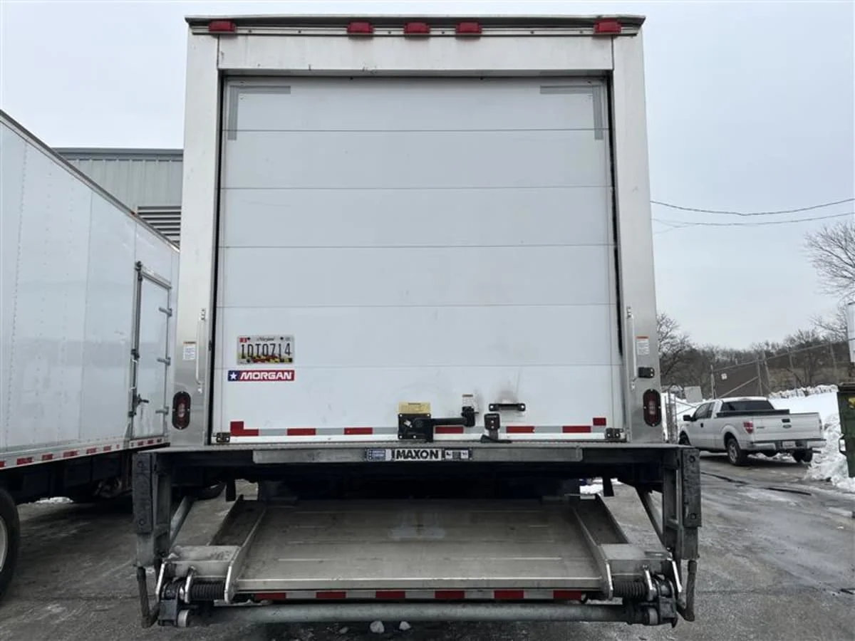 2020 Hino 268 in Beltsville, MD — photo 5