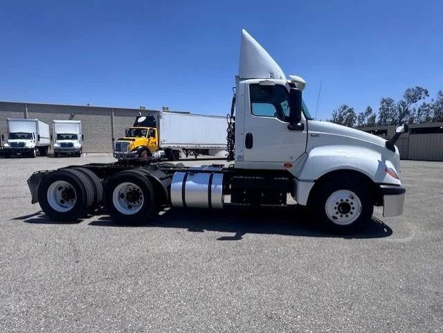 2019 International LT — photo 5