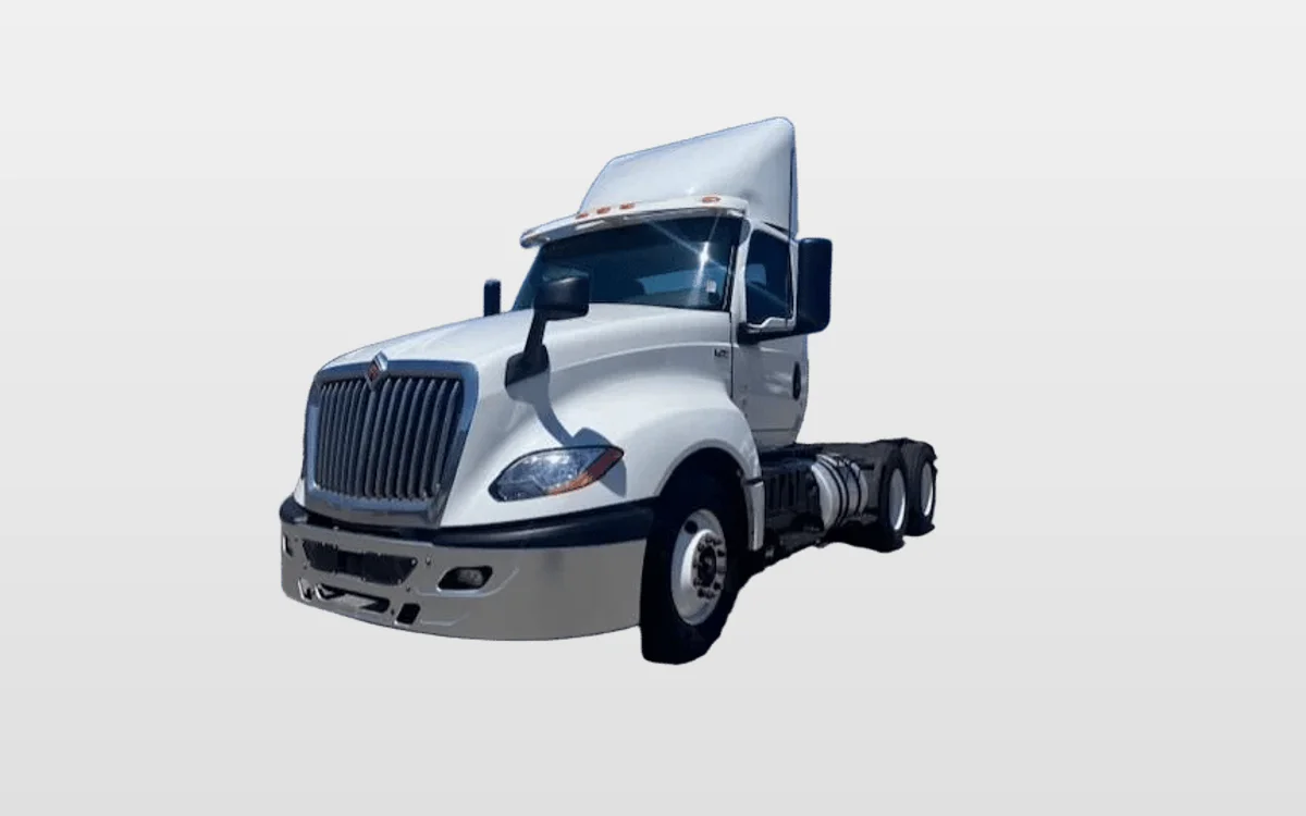 2019 International LT - image 1