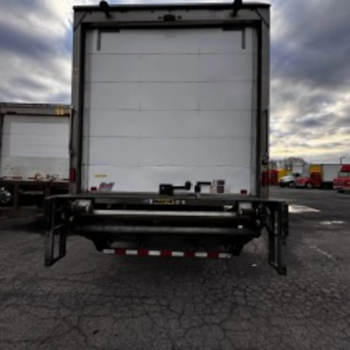 2022 Freightliner M2 106 - image 5