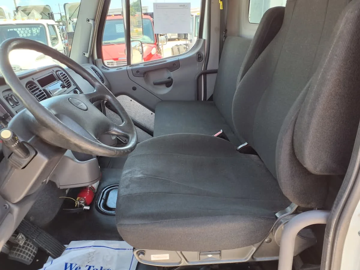 2020 Freightliner M2 106 in Greenville, SC — photo 7