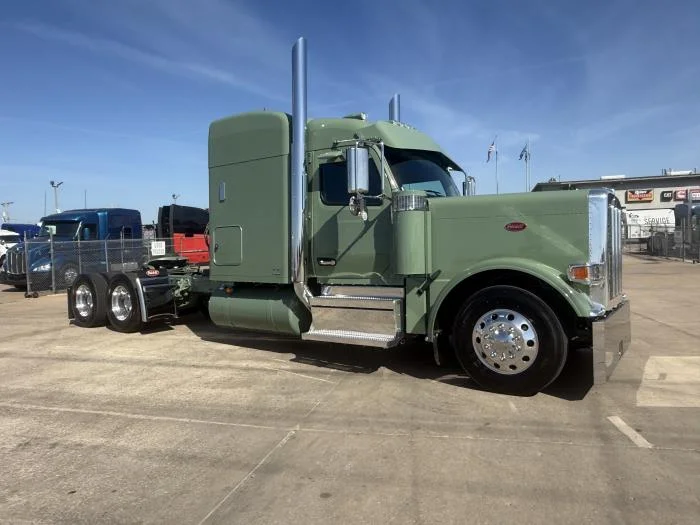 2027 Peterbilt 589 - image 10
