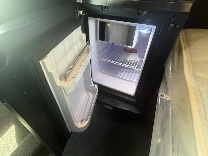 2027 Peterbilt 589 - image 29