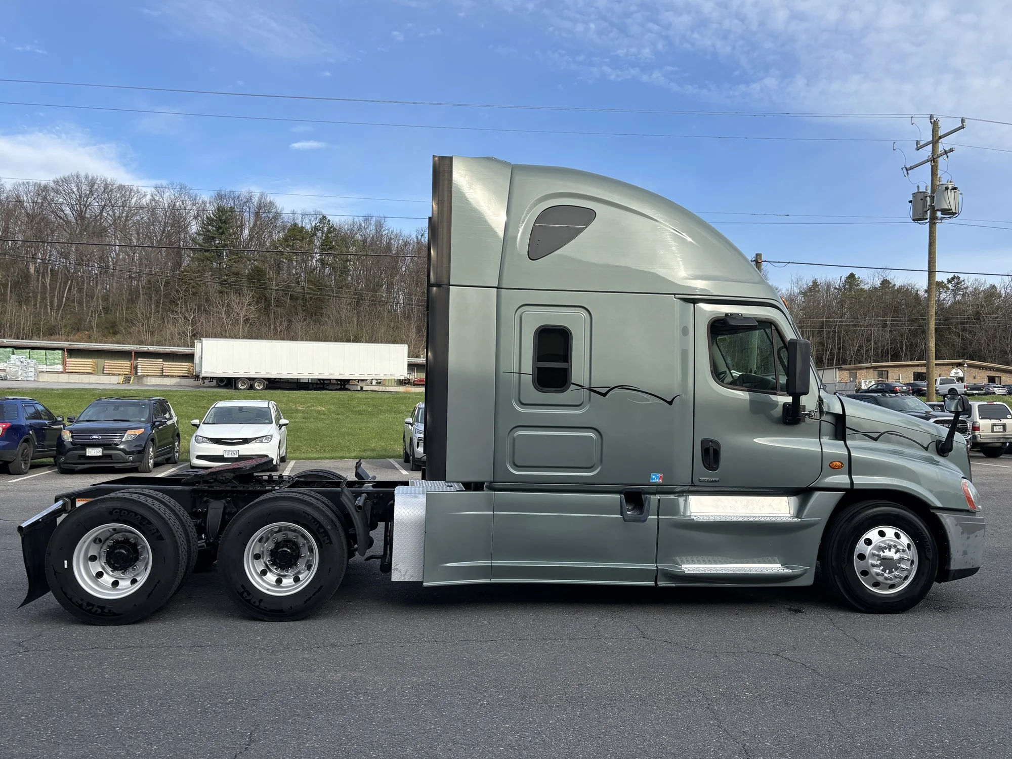 2016 Freightliner Cascadia - image 6