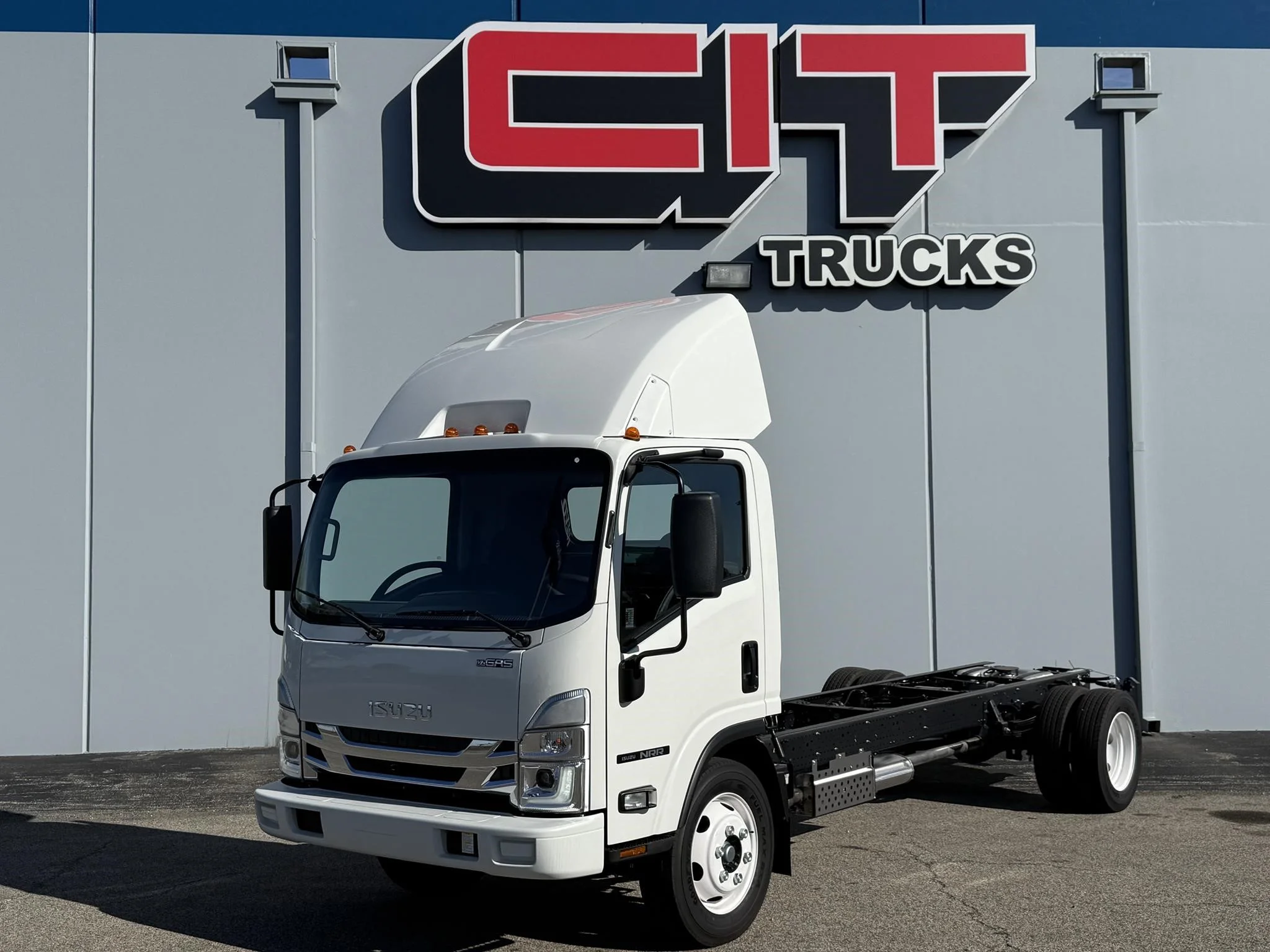 2025 Isuzu NRR in Champaign, IL