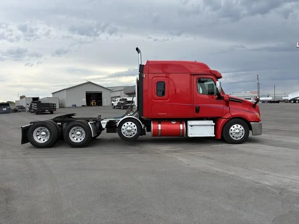 2019 Freightliner Cascadia in Jerome, ID — photo 6