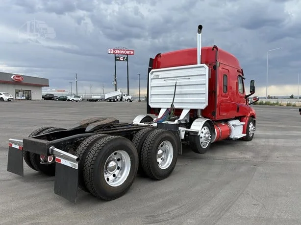2019 Freightliner Cascadia in Jerome, ID — photo 5