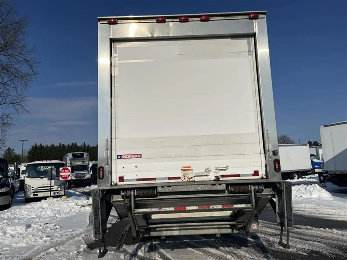 2019 Freightliner M2 106 in Beltsville, MD — photo 5