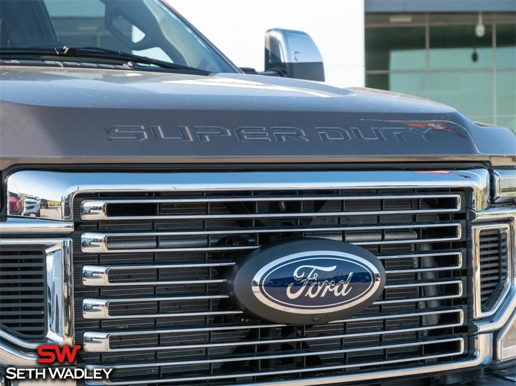 2022 Ford — photo 2