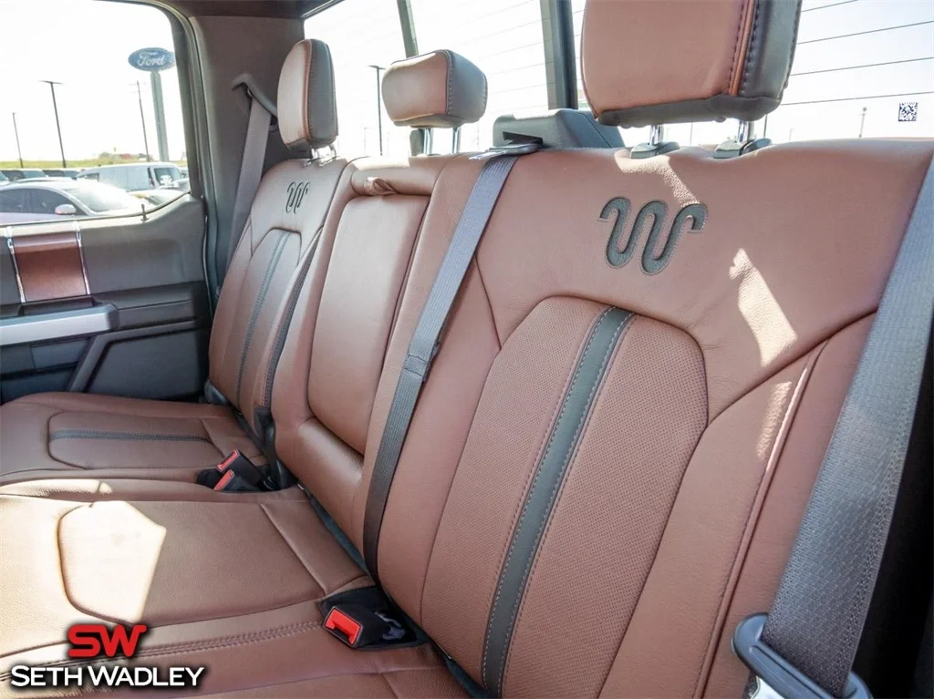 2022 Ford — photo 32