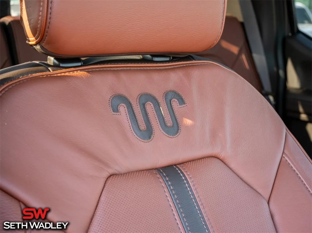 2022 Ford — photo 26