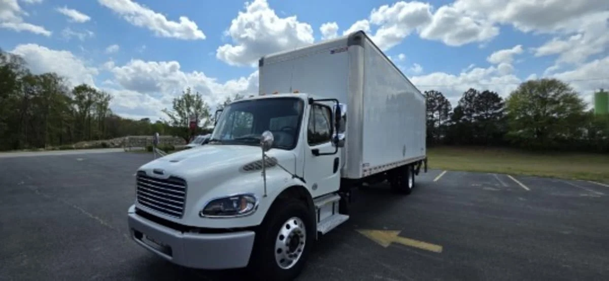 2021 Freightliner M2 106 - image 3