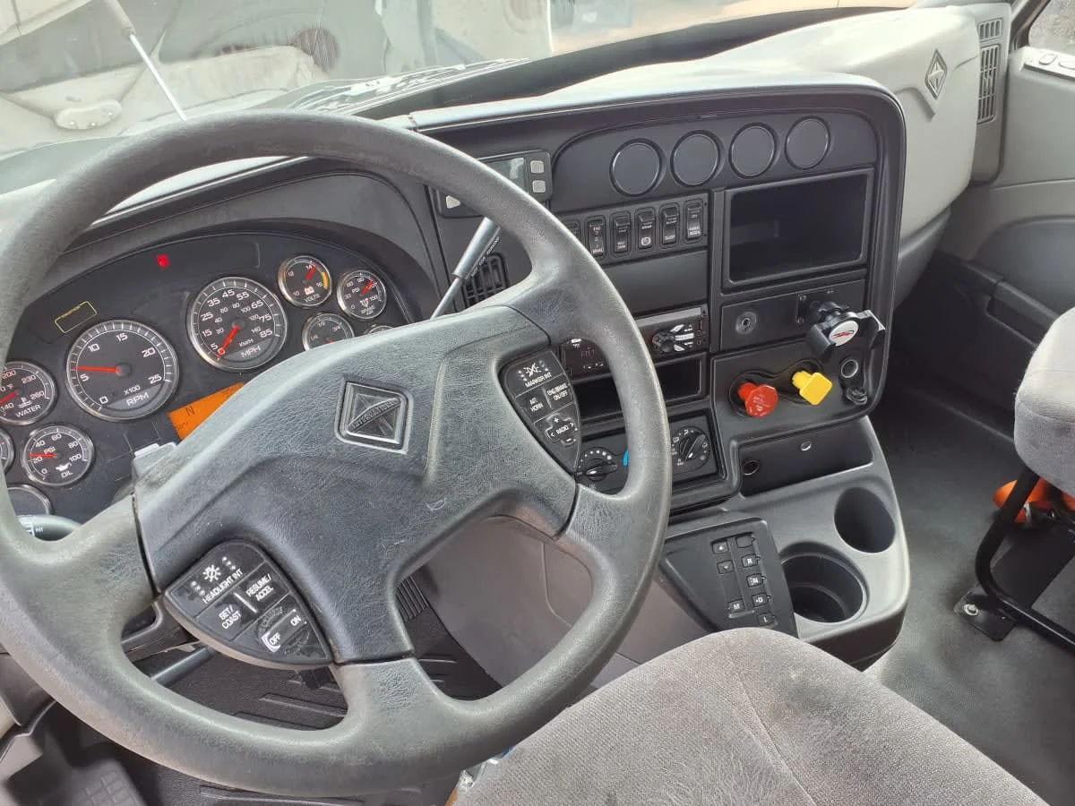 2018 International ProStar in Miami, FL — photo 7