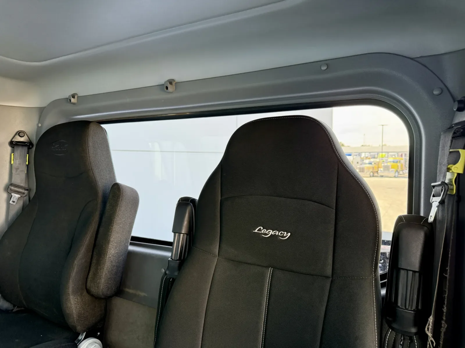 2020 Peterbilt 389 - image 20