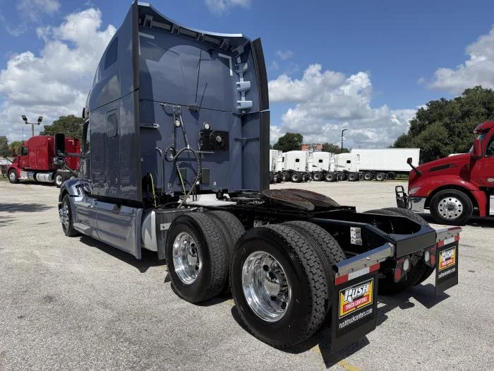 2023 Peterbilt 579 — photo 11