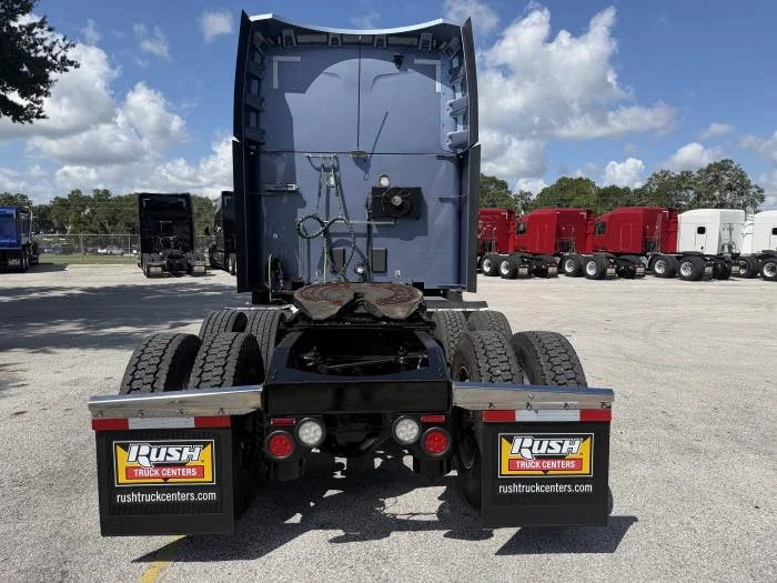 2023 Peterbilt 579 — photo 10