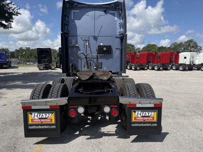 2023 Peterbilt 579 — photo 9