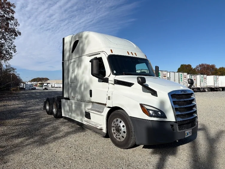 2021 Freightliner Cascadia in Greensboro, NC