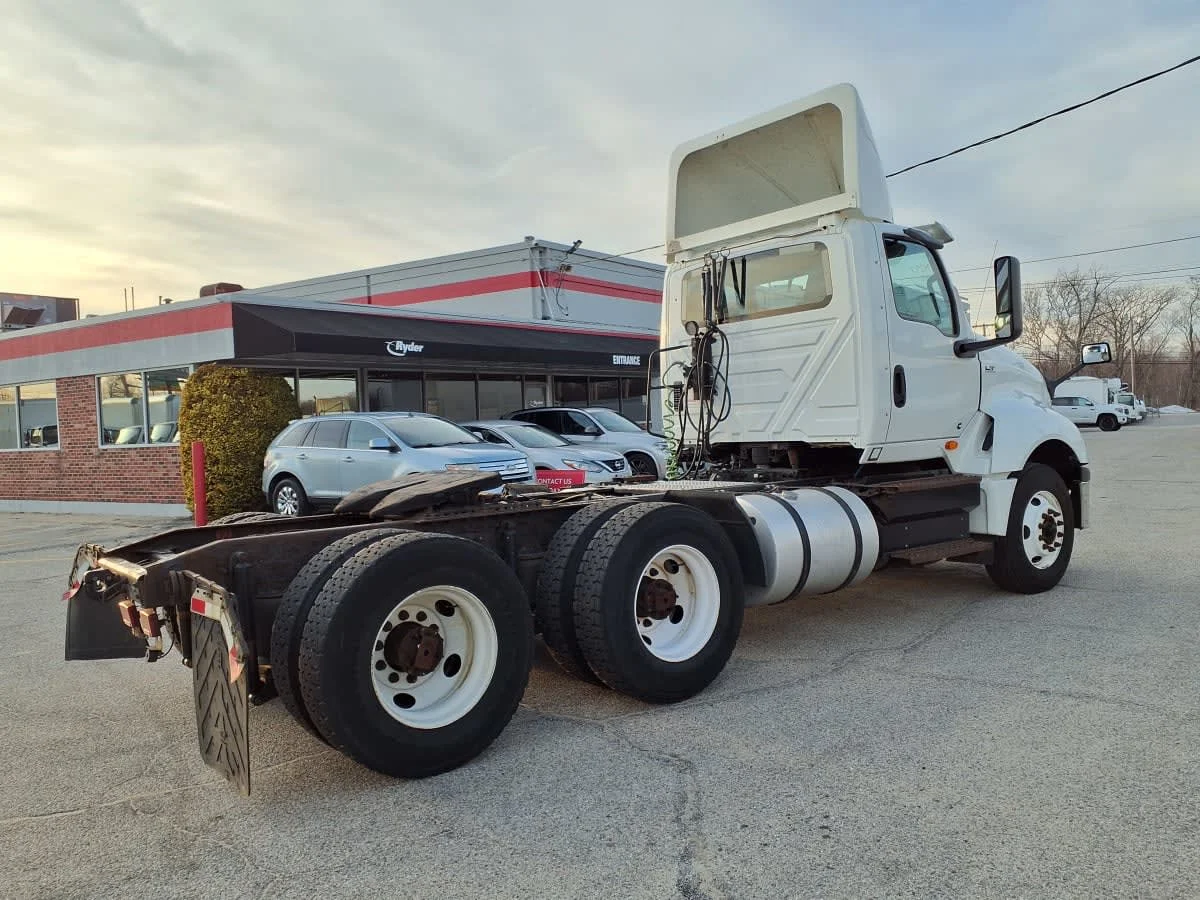 2019 International LT in Warwick, RI — photo 4