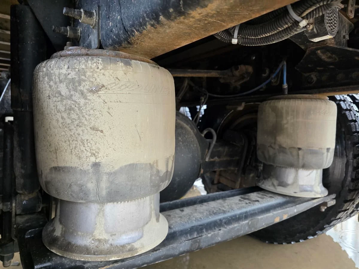 2016 Freightliner M2 106 - image 11