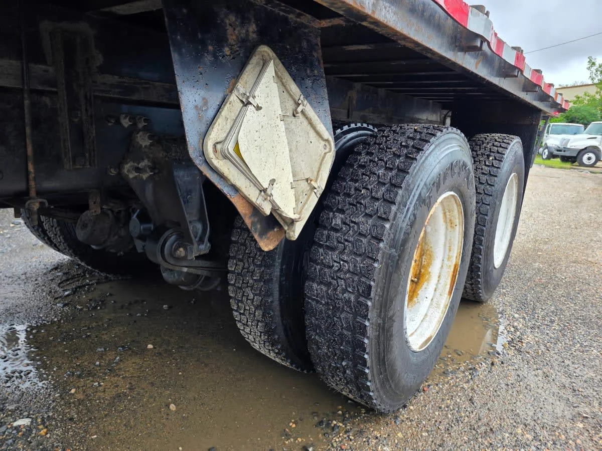 2016 Freightliner M2 106 - image 12