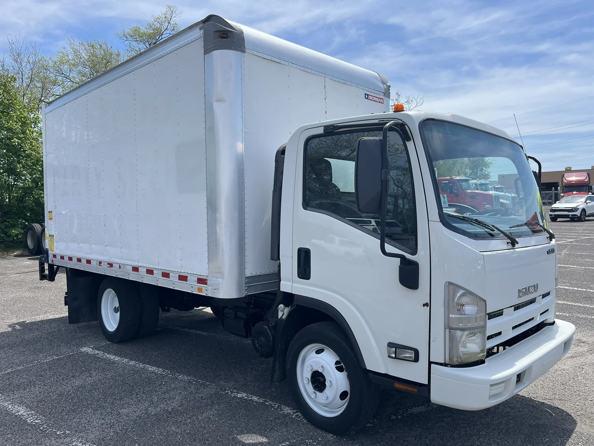 2015 Isuzu — photo 2