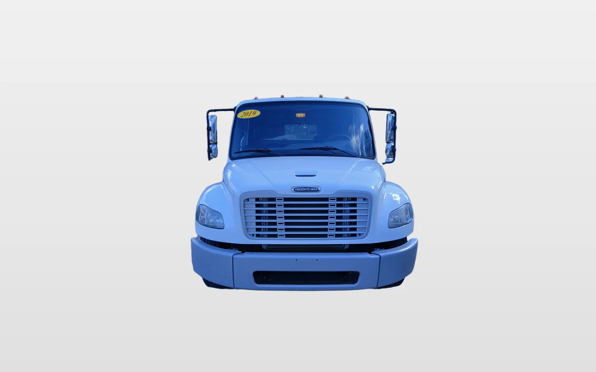 2019 Freightliner M2 106 - image 1