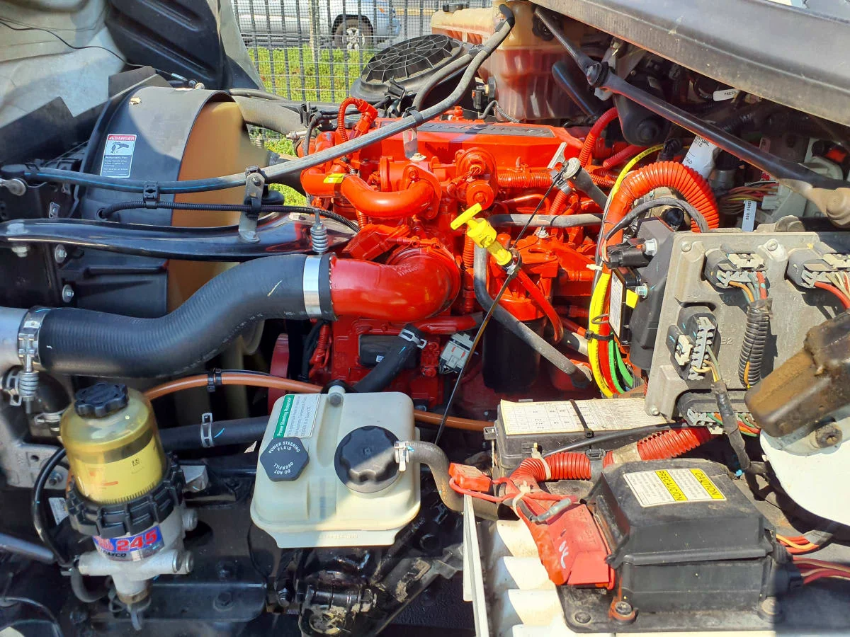 2019 Freightliner M2 106 in Atlanta, GA — photo 9