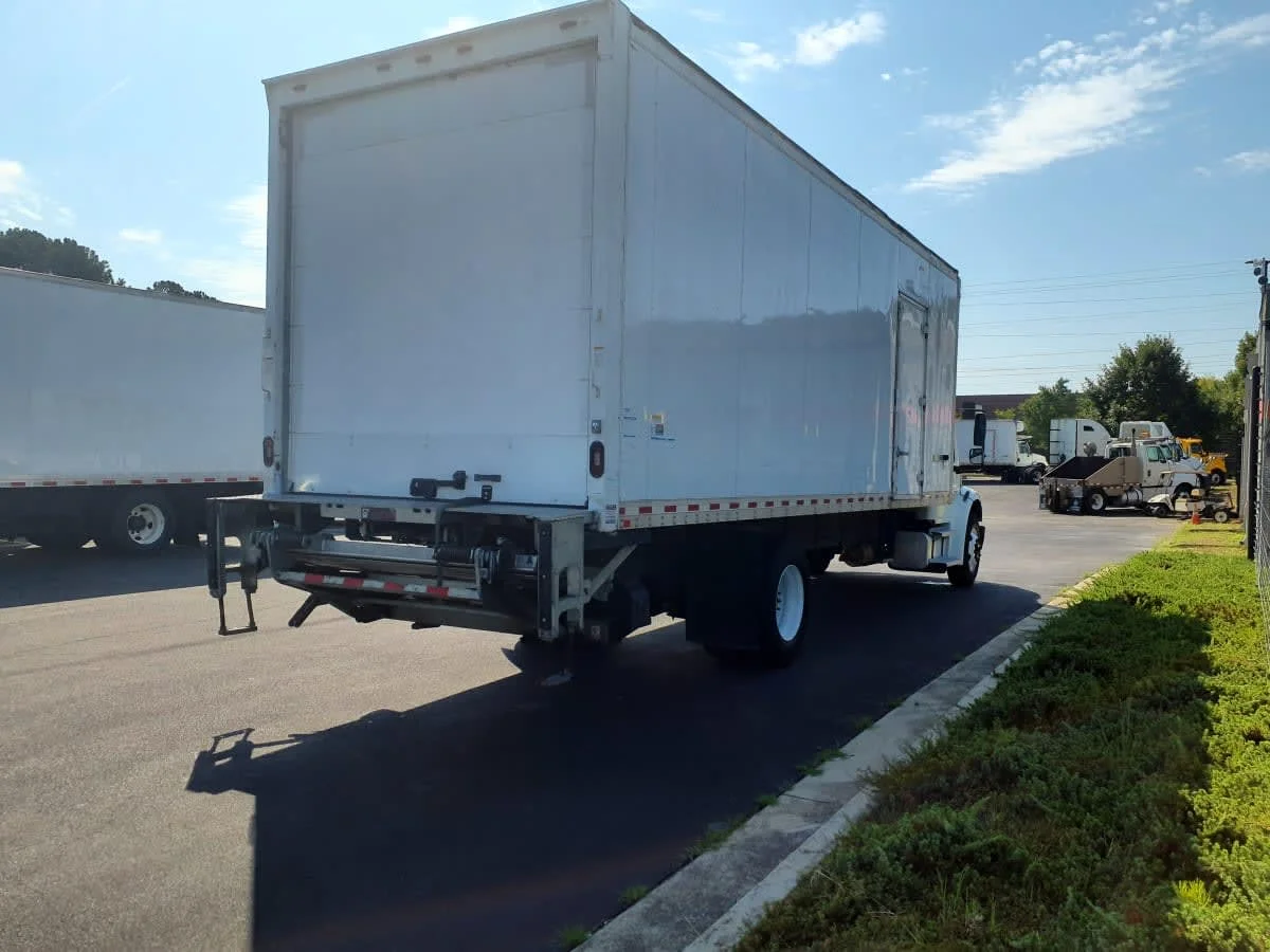 2019 Freightliner M2 106 in Atlanta, GA — photo 4