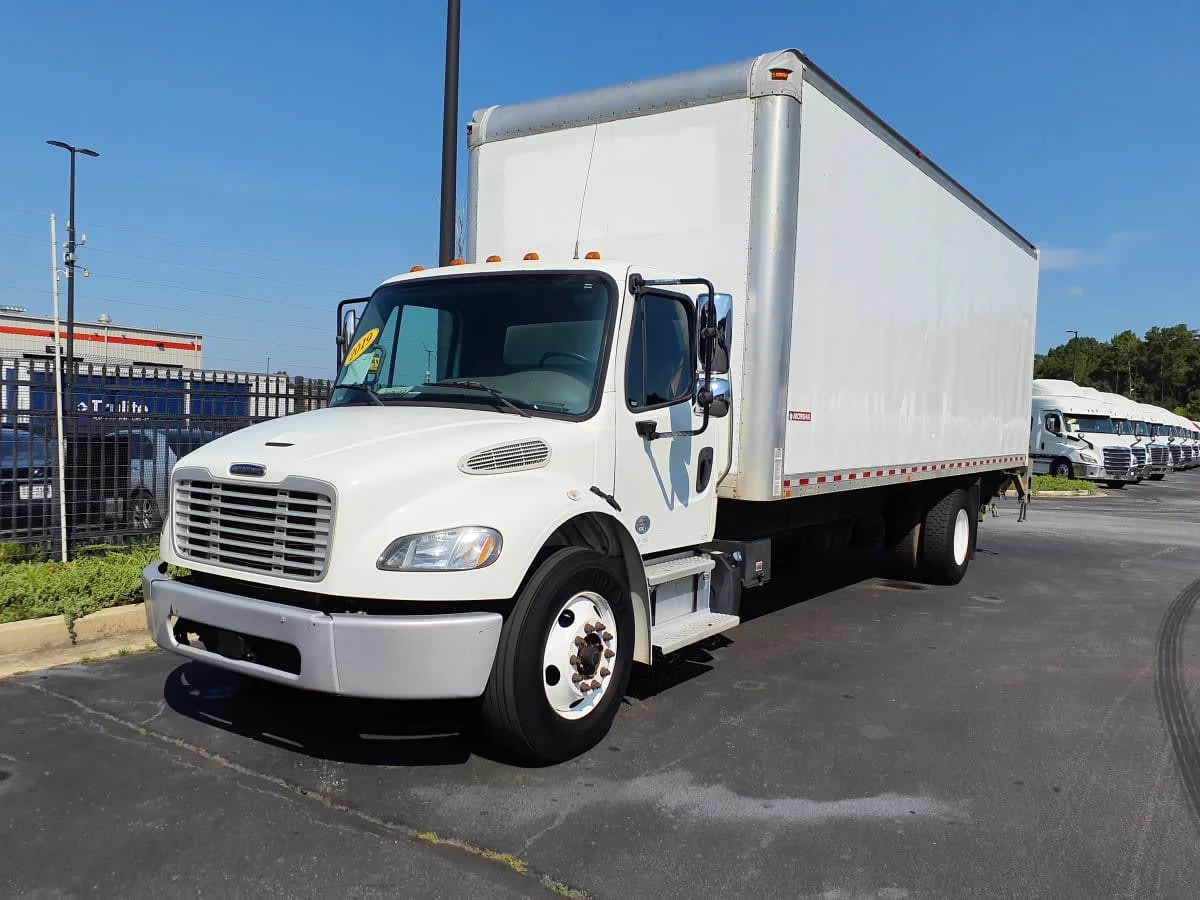 2019 Freightliner M2 106 in Atlanta, GA — photo 3