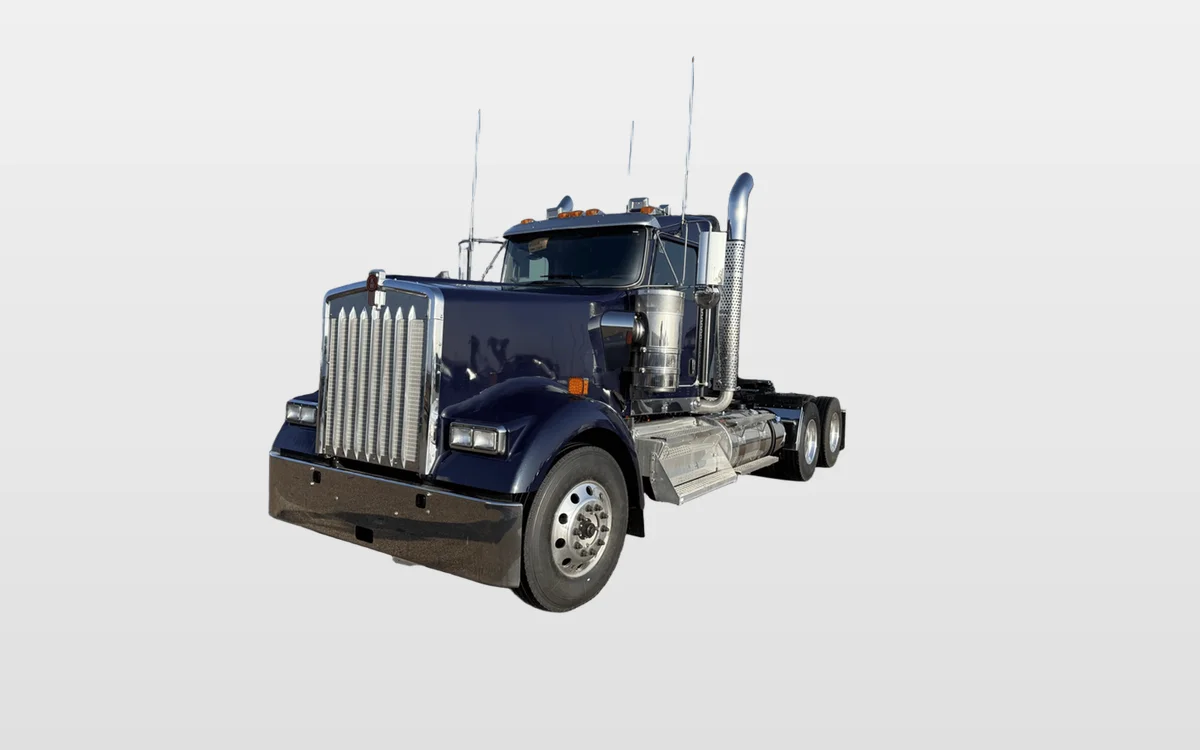 2027 Kenworth W900 - image 1
