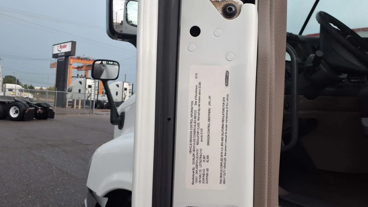 2020 Freightliner Cascadia in Memphis, TN — photo 12