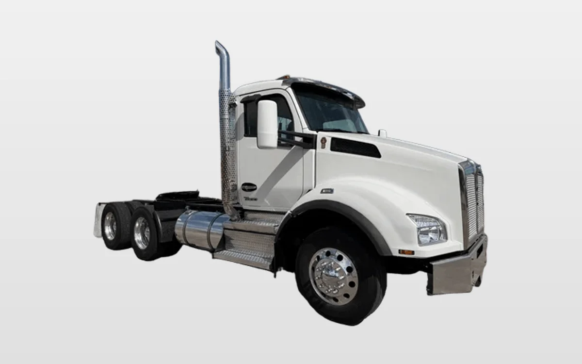 2024 Kenworth T880 - image 1