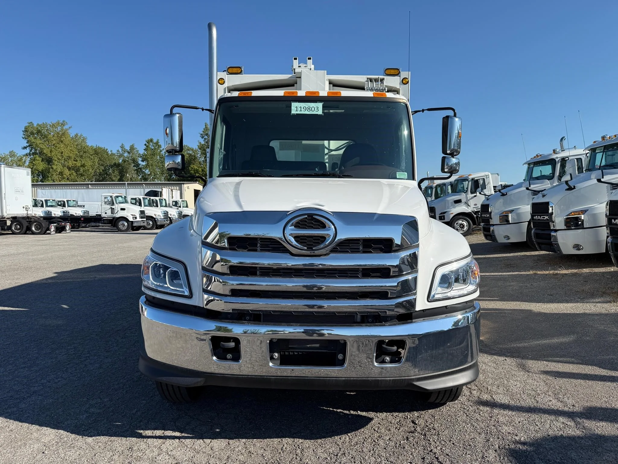 2025 Hino L7 in Findlay, OH — photo 5