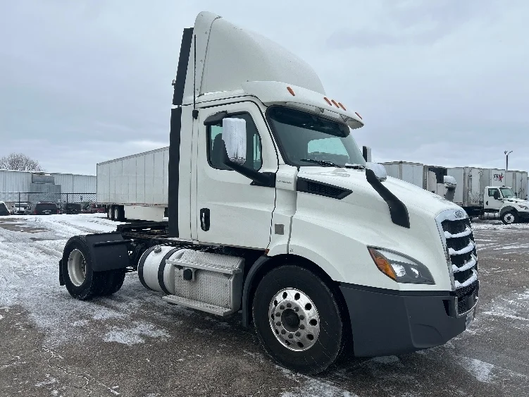 2019 Freightliner Cascadia in Lansing, MI