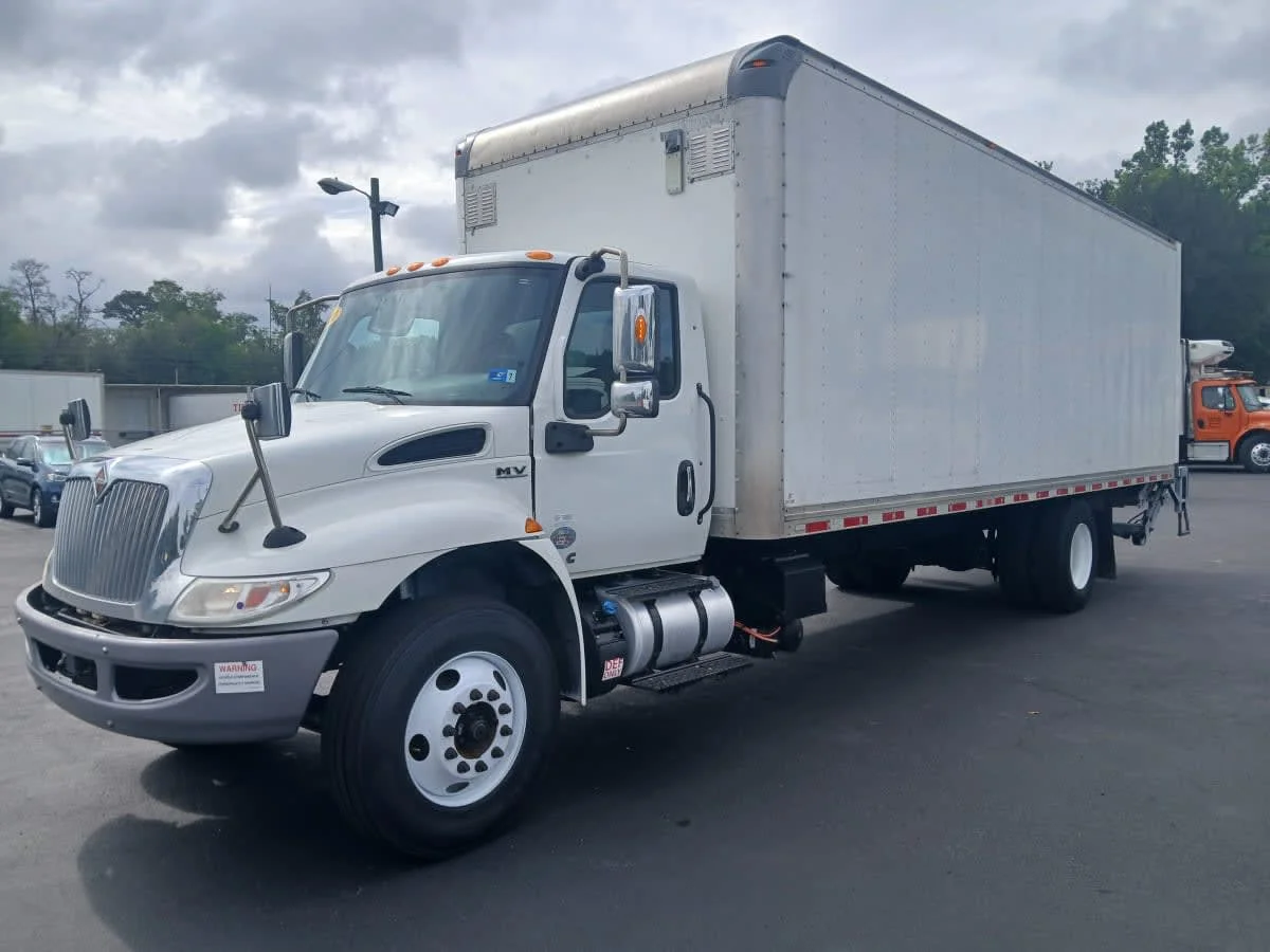 2020 International MV in Jacksonville, FL — photo 3