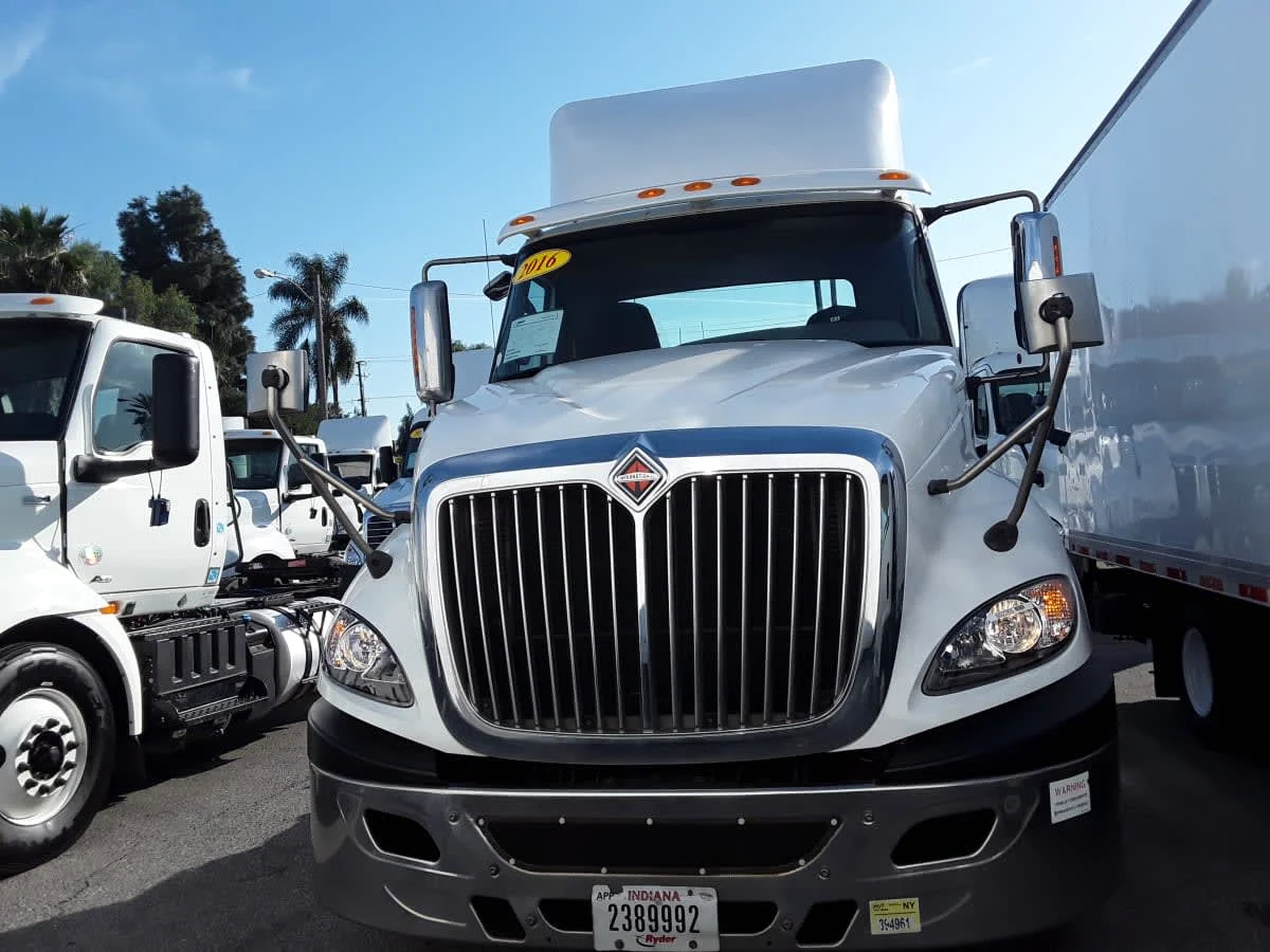 2016 International ProStar - image 2