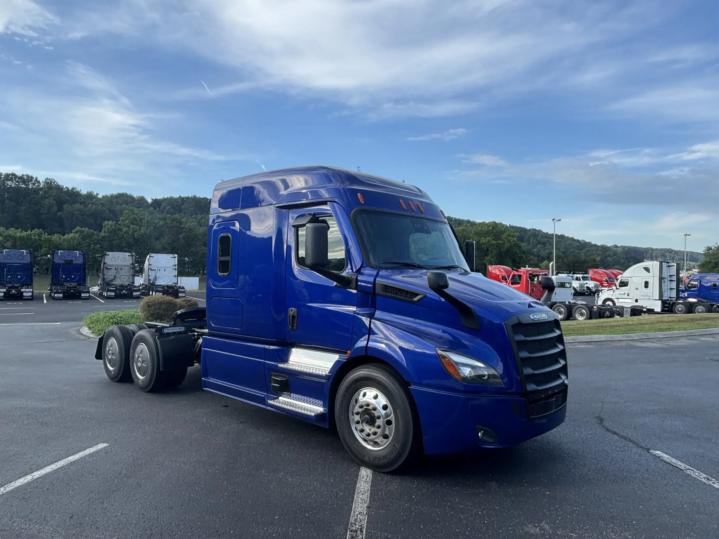 2026 Freightliner Cascadia - image 7